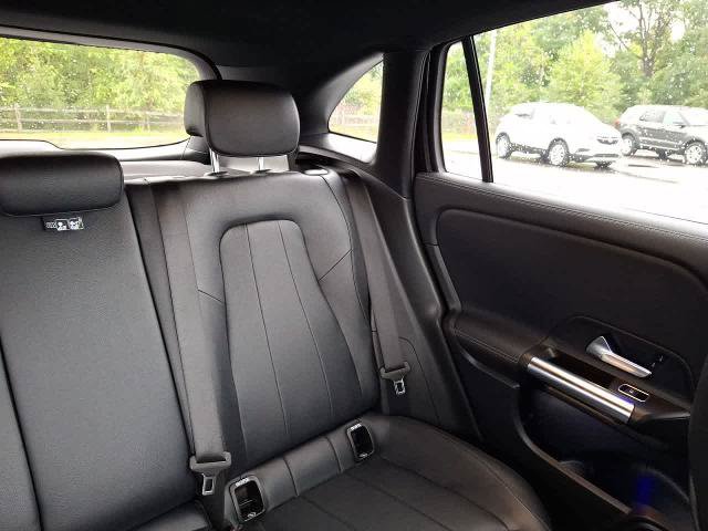 Used 2023 Mercedes-Benz GLA 250 4MATIC image 14