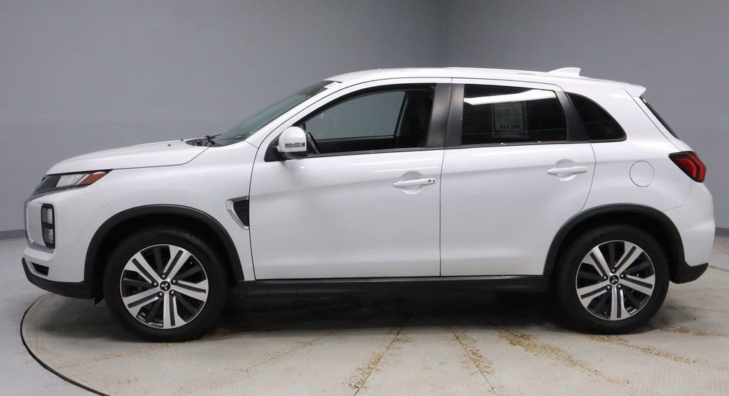 Used 2024 Mitsubishi Outlander Sport SE image 2