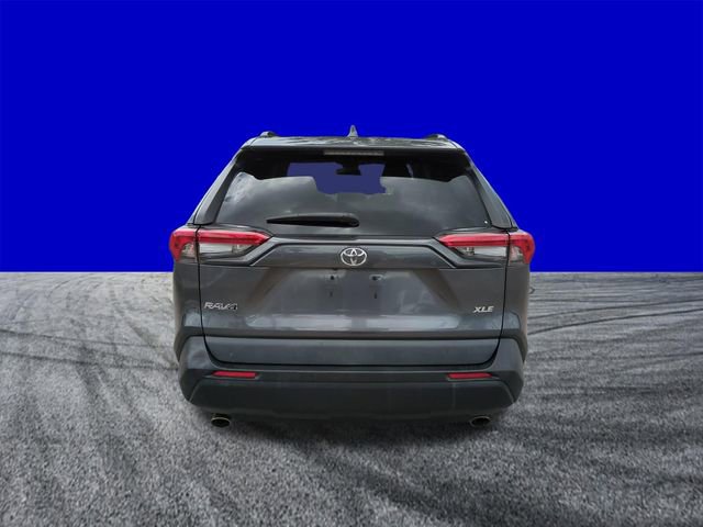 Used 2021 Toyota RAV4 XLE FWD image 5
