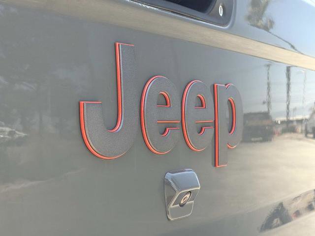 Used 2021 Jeep Gladiator Mojave AWD/4WD image 9