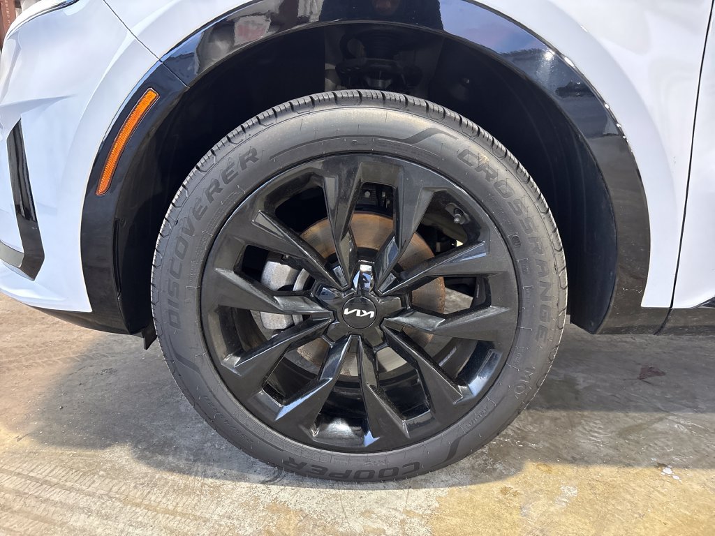 Used 2023 Kia Sorento SX AWD/4WD image 10