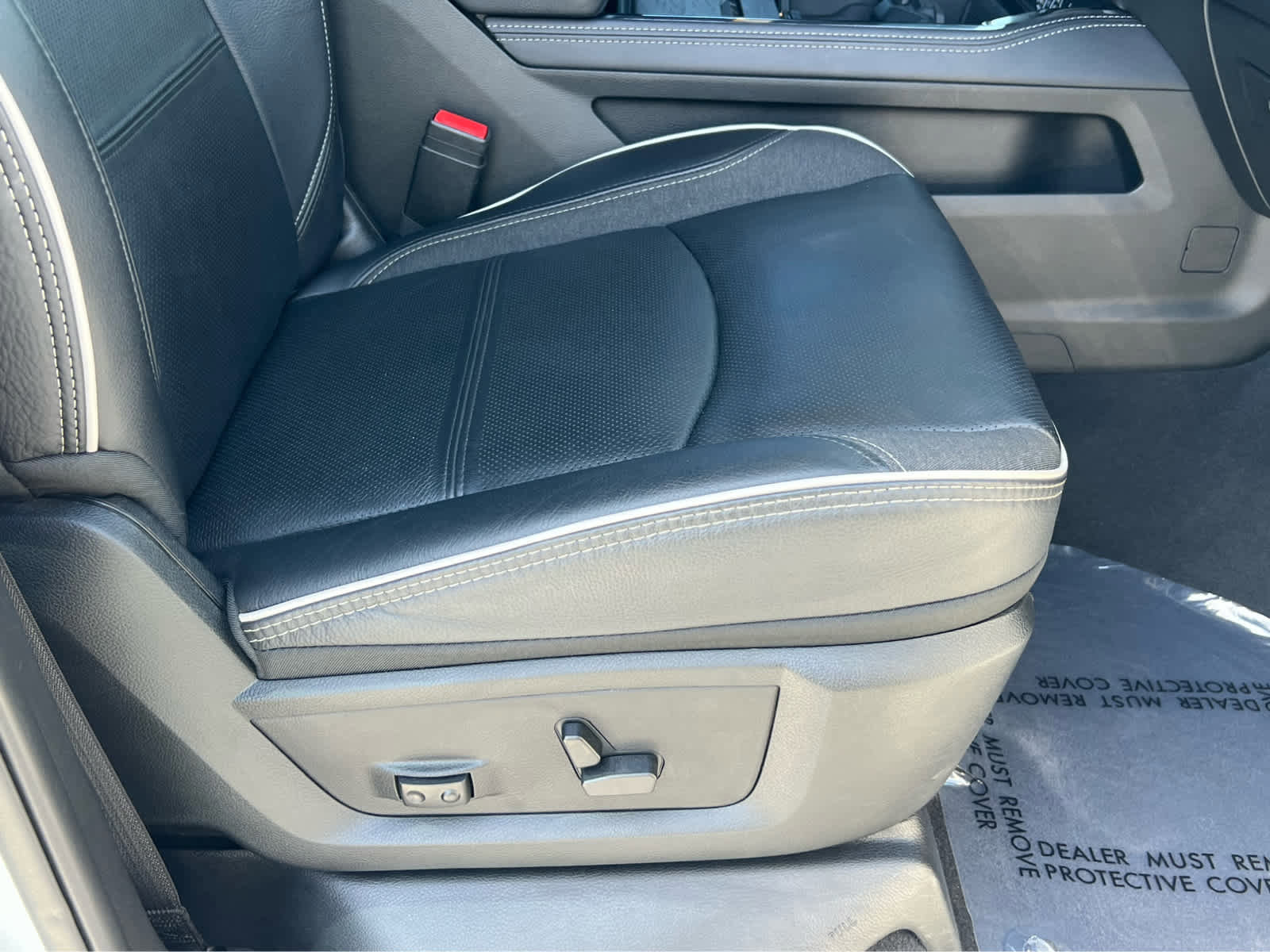 Used 2025 RAM 3500 Limited image 18