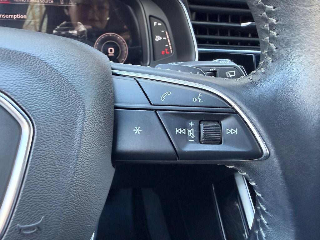 Used 2019 Audi Q8 Prestige w/ Towing Package AWD/4WD image 49