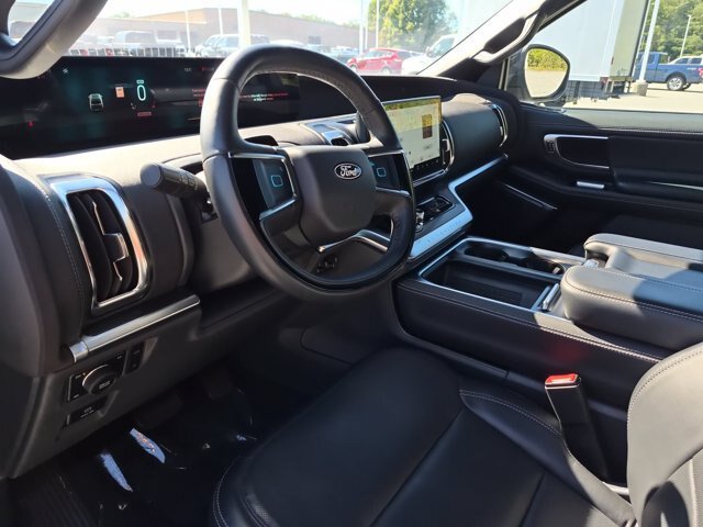 Certified 2025 Ford Expedition Max Platinum w/ Stealth Performance Package AWD/4WD image 17