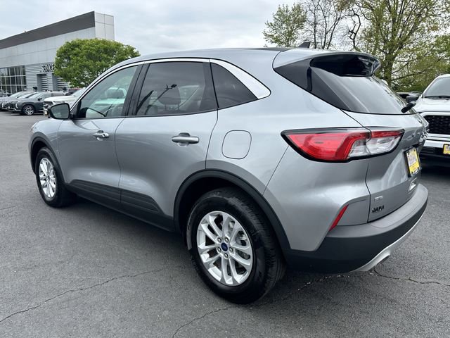 Certified 2022 Ford Escape SE w/ Convenience Package image 3