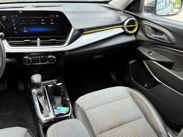 Used 2024 Chevrolet Trax LT FWD image 12