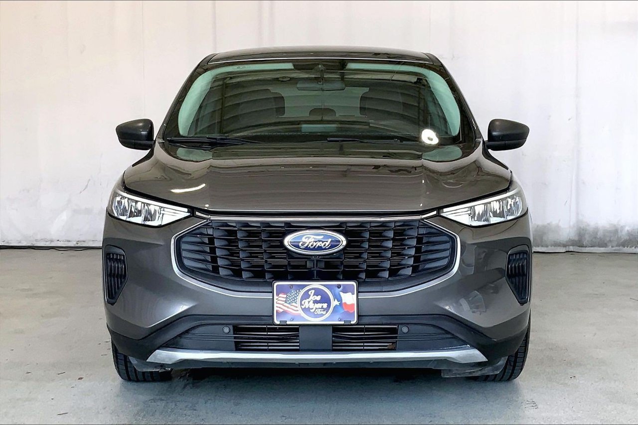 Certified 2024 Ford Escape Active FWD image 2
