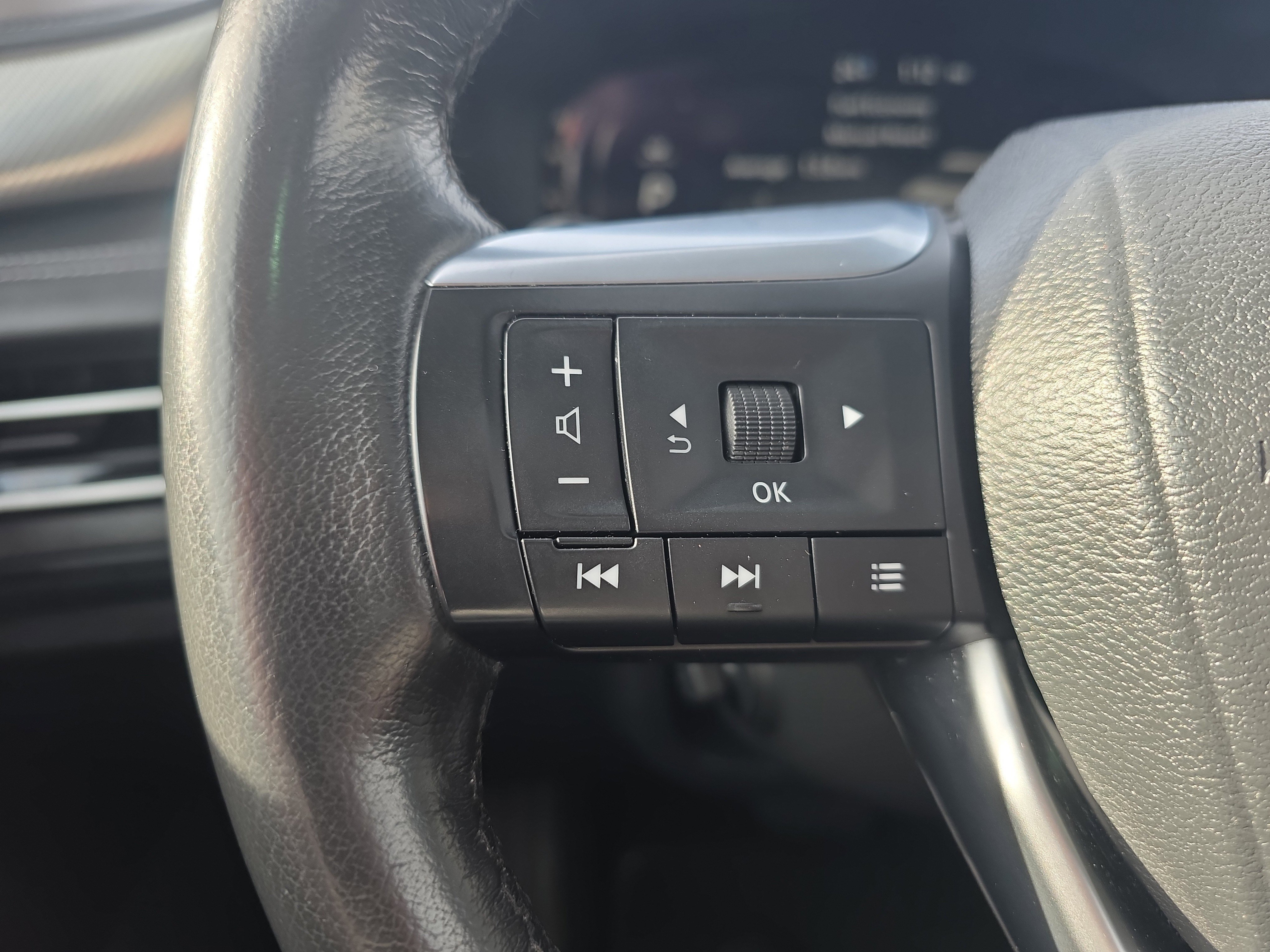 Used 2023 INFINITI QX60 Luxe w/ Cargo Package image 31