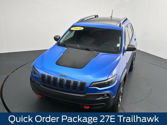 Used 2019 Jeep Cherokee Trailhawk w/ Comfort/Convenience Group AWD/4WD image 22