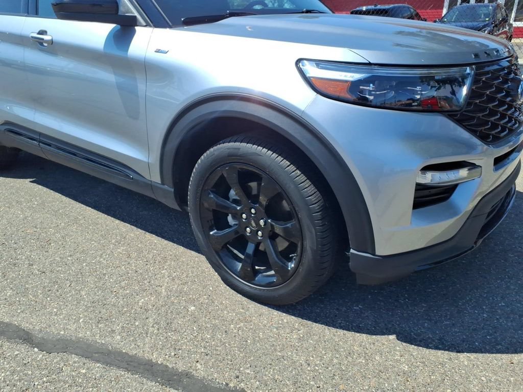 Certified 2024 Ford Explorer ST-Line w/ Class IV Trailer Tow Package AWD/4WD image 5