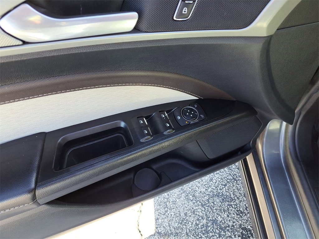 Certified 2020 Ford Fusion SE w/ Equipment Group 151A image 15