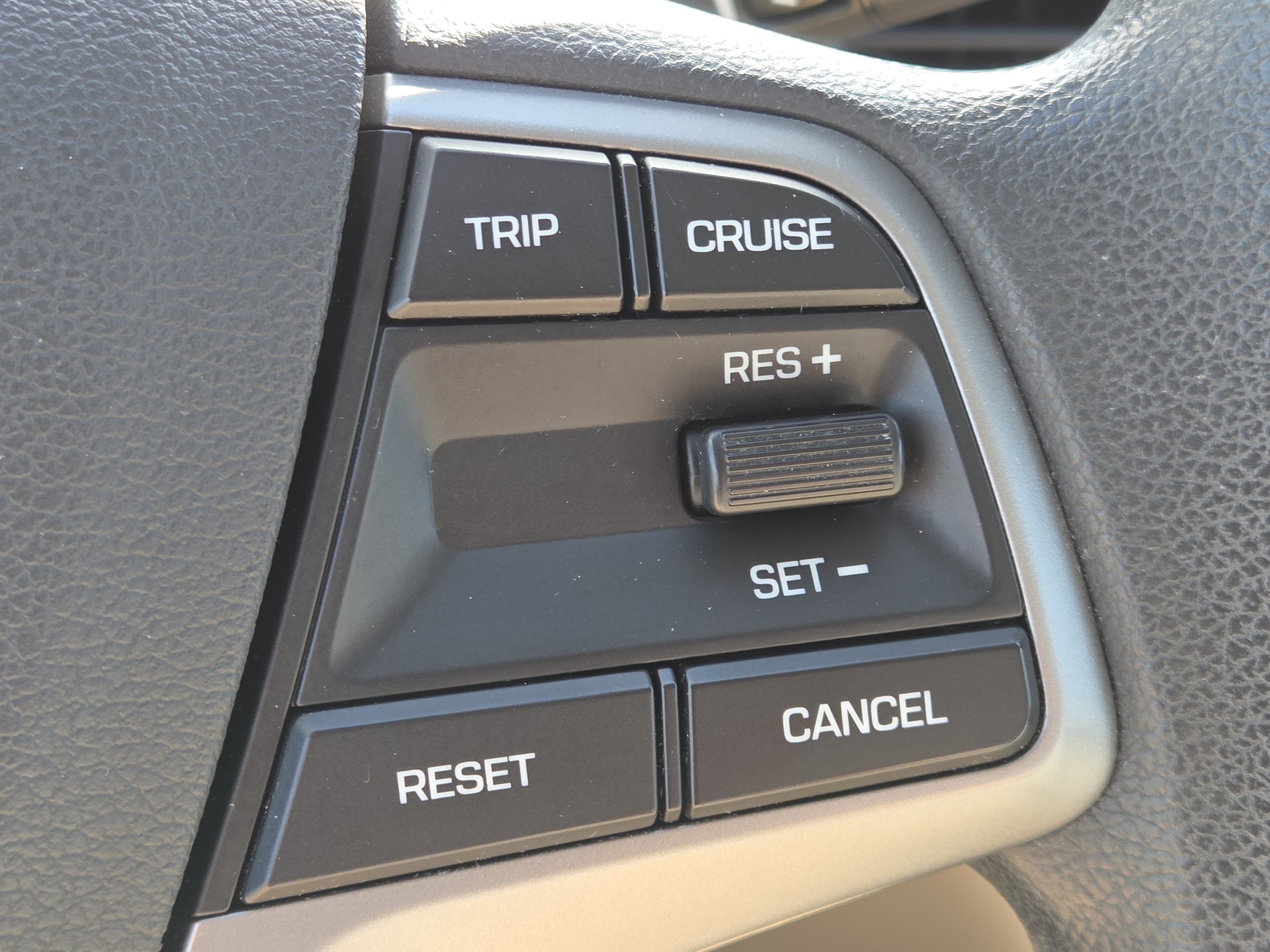 Used 2017 Hyundai Elantra SE FWD image 11