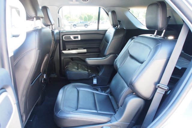 Certified 2022 Ford Explorer XLT w/ Equipment Group 202A AWD/4WD image 21