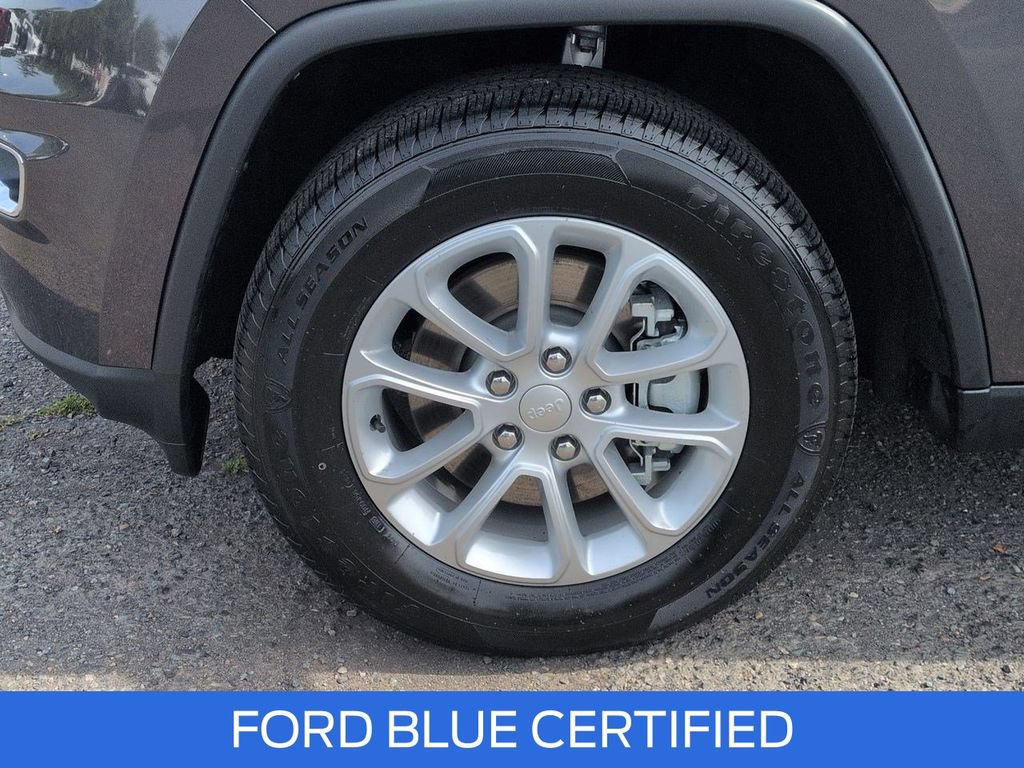 Used 2021 Jeep Grand Cherokee Laredo AWD/4WD image 32