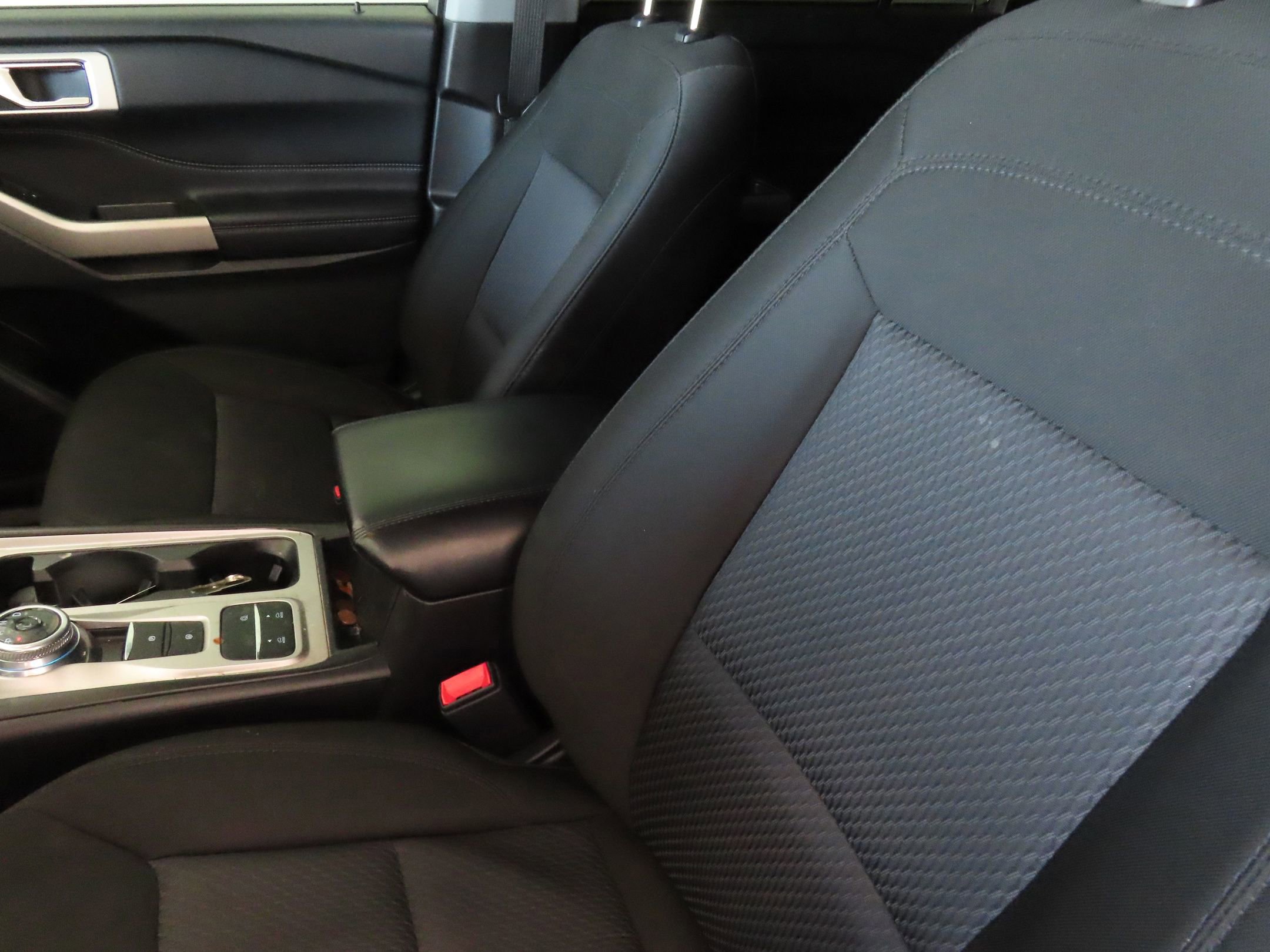 Certified 2022 Ford Explorer XLT image 23