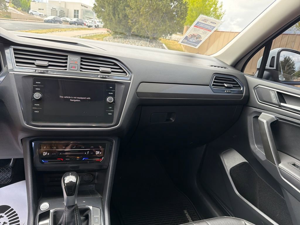 Used 2022 Volkswagen Tiguan SE AWD/4WD image 18