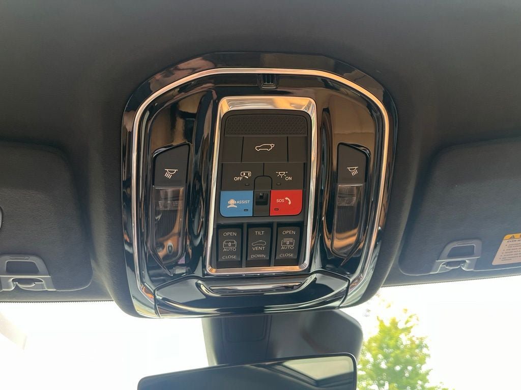 Used 2023 Jeep Grand Cherokee L Summit AWD/4WD image 38