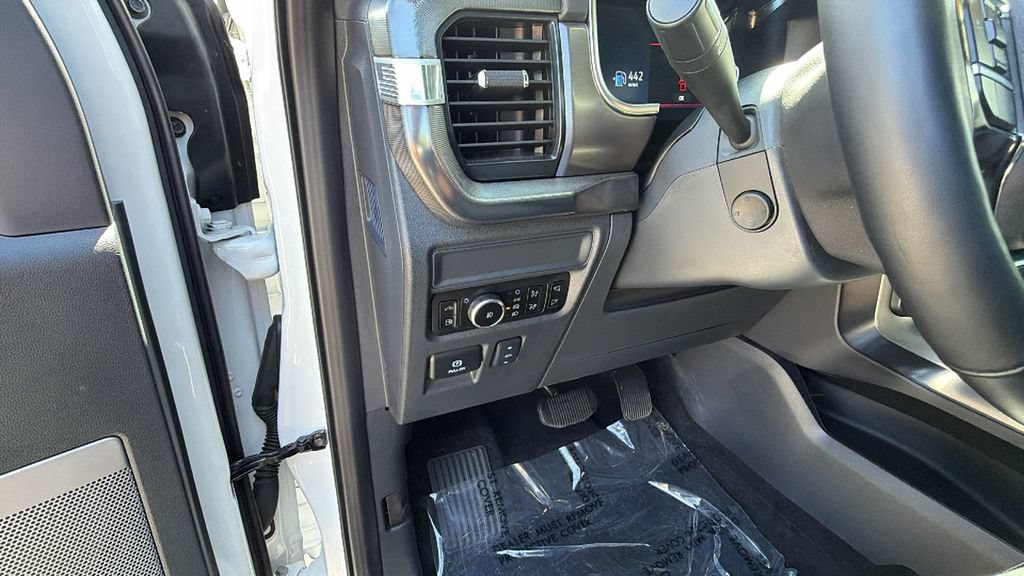 Certified 2025 Ford F150 Platinum w/ FX4 Off-Road Package AWD/4WD image 14