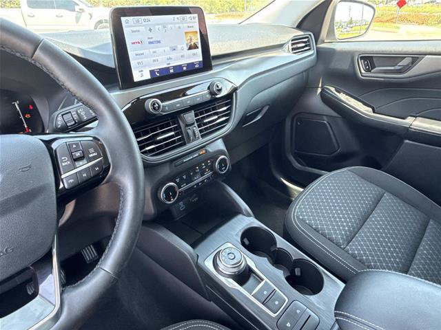 Certified 2023 Ford Escape Active AWD/4WD image 25