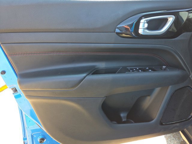Used 2025 Jeep Compass Trailhawk AWD/4WD image 27