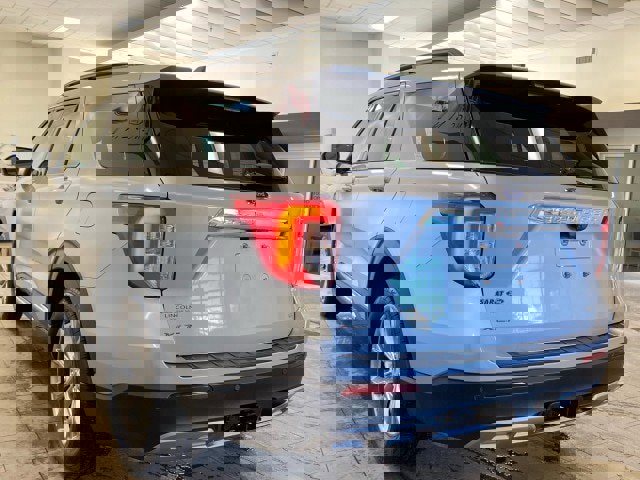 Certified 2022 Ford Explorer XLT w/ Equipment Group 202A image 2