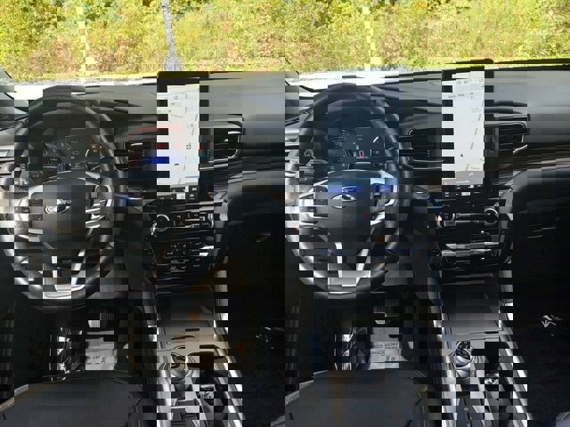 Certified 2022 Ford Explorer Limited w/ Limited Technology Package image 32