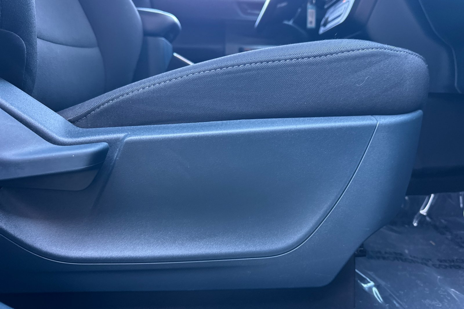 Certified 2025 Ford Maverick XL FWD image 22