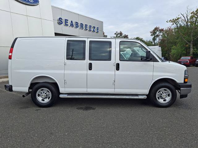 Used 2025 Chevrolet Express 2500 w/ Driver Convenience Package RWD image 7