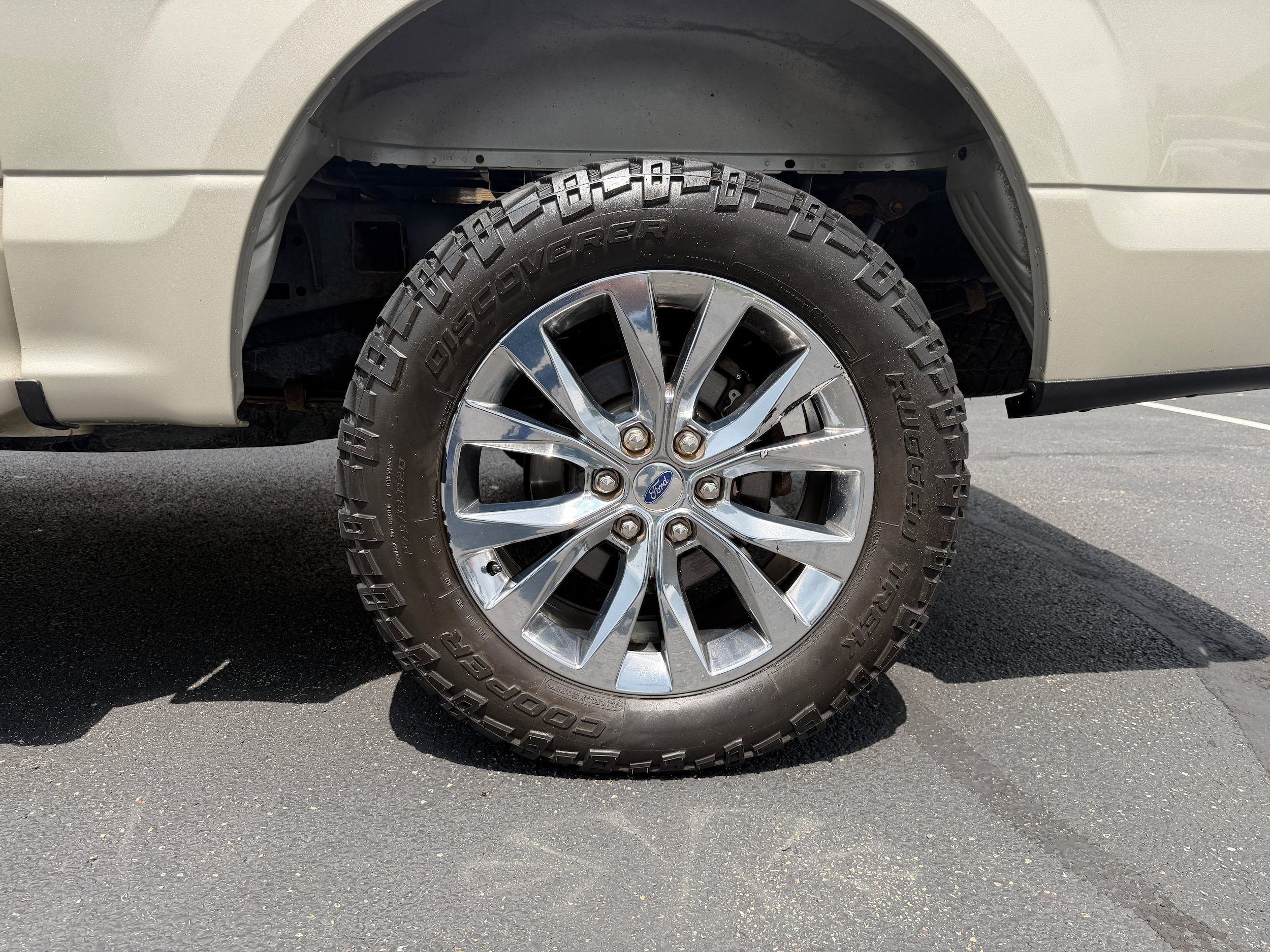 Certified 2017 Ford F150 XLT w/ Equipment Group 302A Luxury AWD/4WD image 10