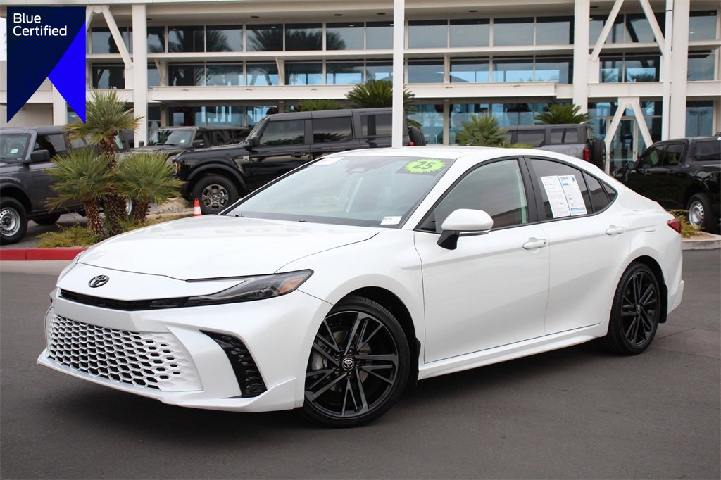 Used 2025 Toyota Camry XSE image 1