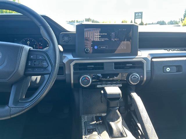 Used 2025 Toyota Tacoma SR5 AWD/4WD image 27