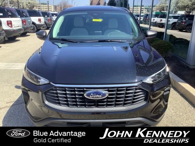 Certified 2025 Ford Escape Active w/ Cold Weather Package AWD/4WD image 10