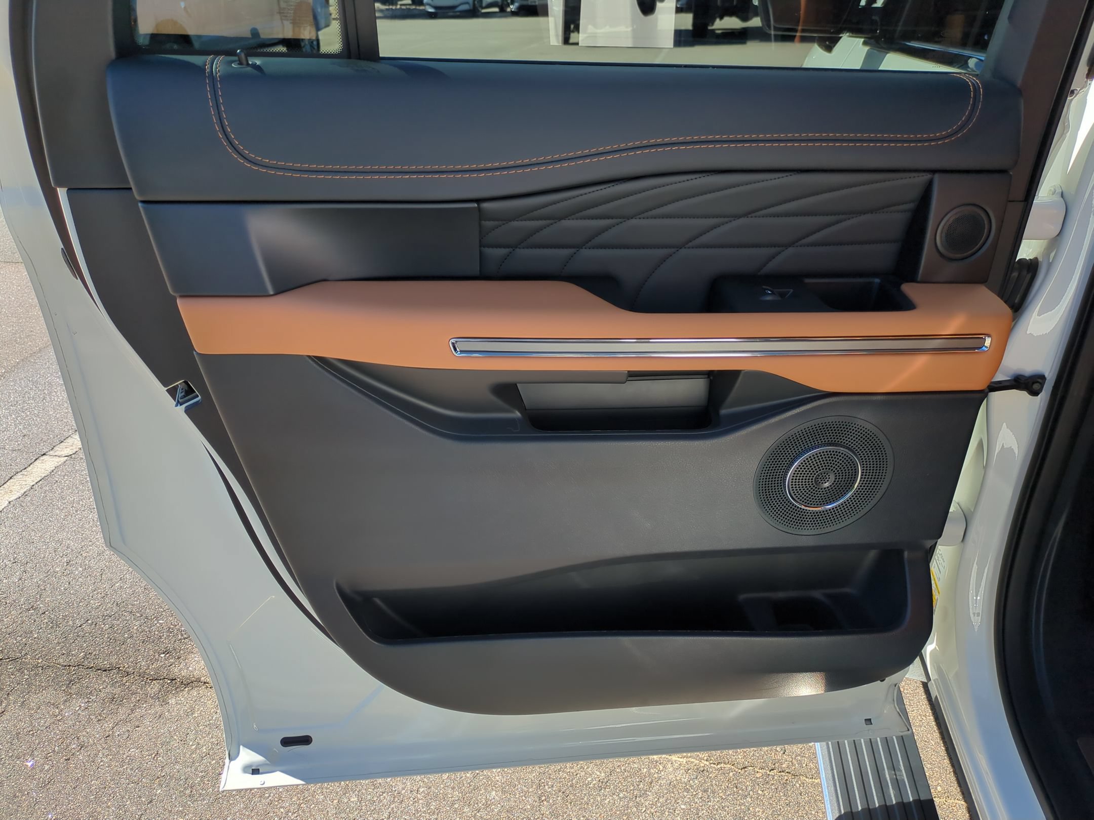 Certified 2023 Ford Expedition Max Platinum AWD/4WD image 32