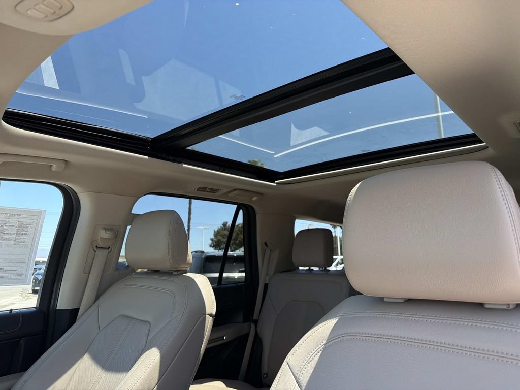 Certified 2024 Ford Expedition Limited AWD/4WD image 30
