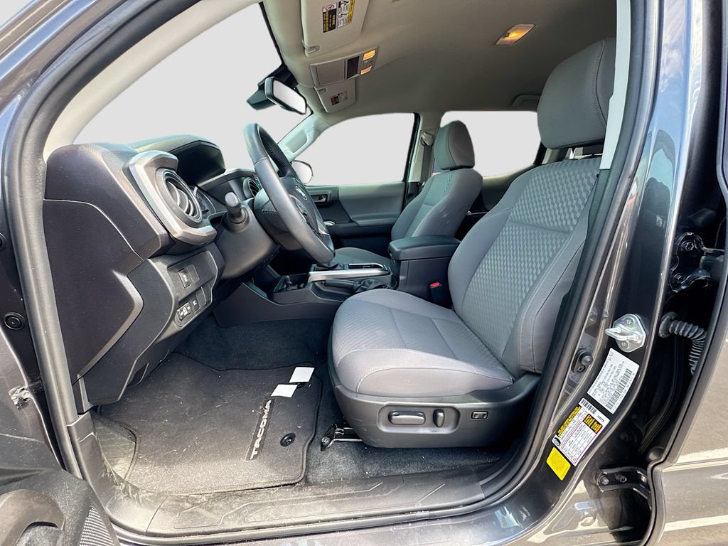 Used 2023 Toyota Tacoma SR5 RWD image 5