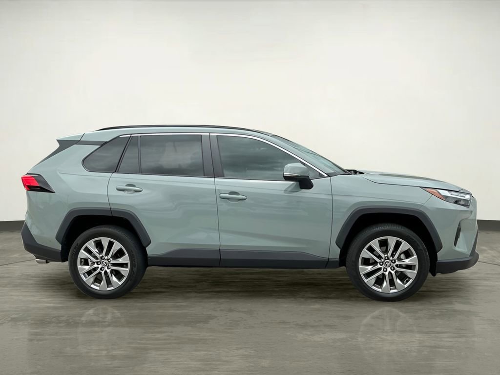 Used 2023 Toyota RAV4 XLE Premium FWD image 9