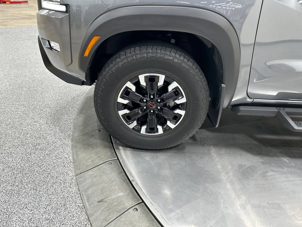 Used 2023 Nissan Frontier PRO-4X w/ Technology Package AWD/4WD image 30