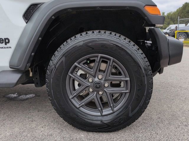 Used 2024 Jeep Wrangler Sport S image 11