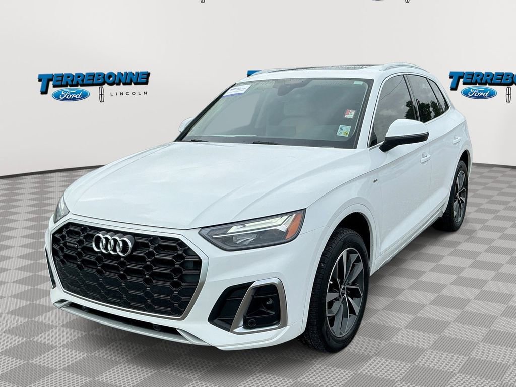 Used 2022 Audi Q5 2.0T Premium w/ Convenience Package AWD/4WD image 1
