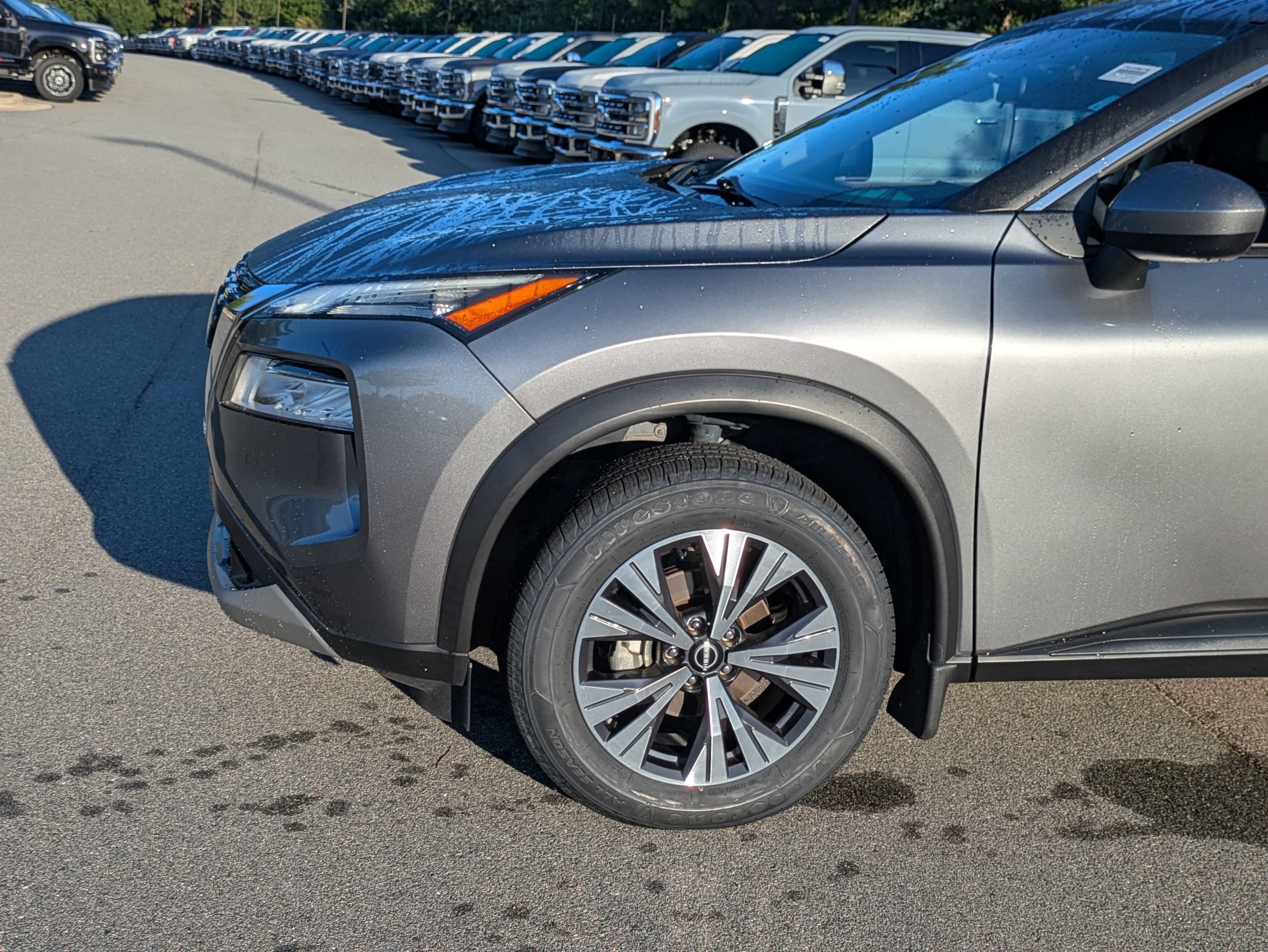 Used 2023 Nissan Rogue SV FWD image 11