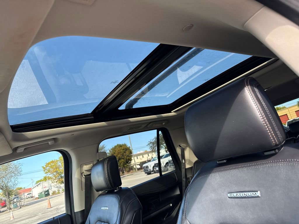 Certified 2019 Ford Expedition Platinum image 8
