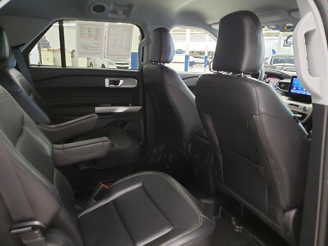 Certified 2024 Ford Explorer XLT w/ Equipment Group 202A AWD/4WD image 18