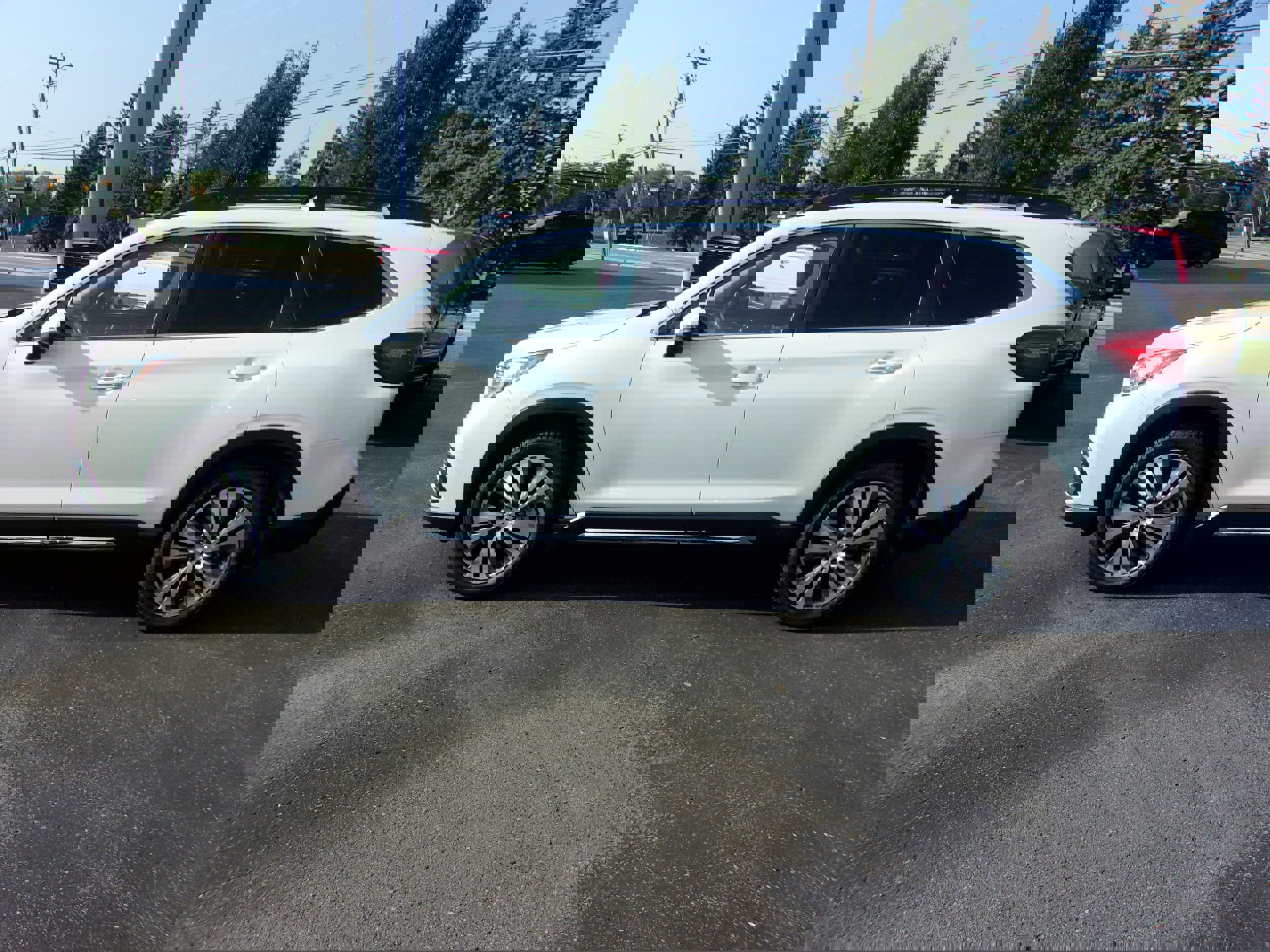 Used 2021 Subaru Ascent Limited w/ Technology Package image 2