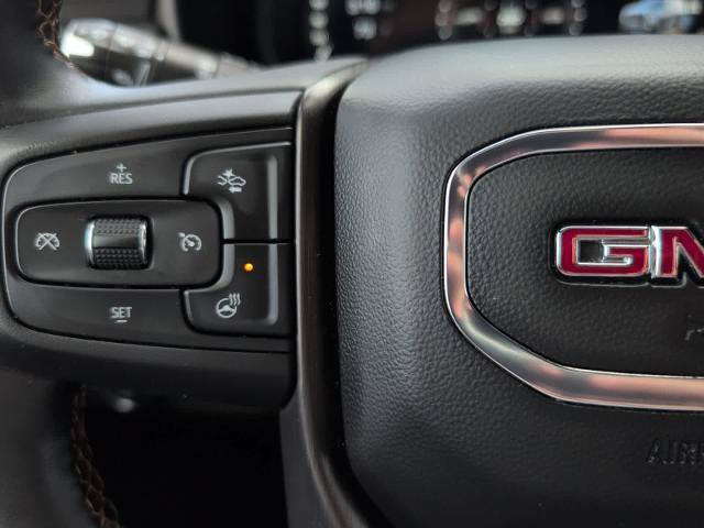 Used 2023 GMC Yukon AT4 w/ AT4 Premium Package AWD/4WD image 28