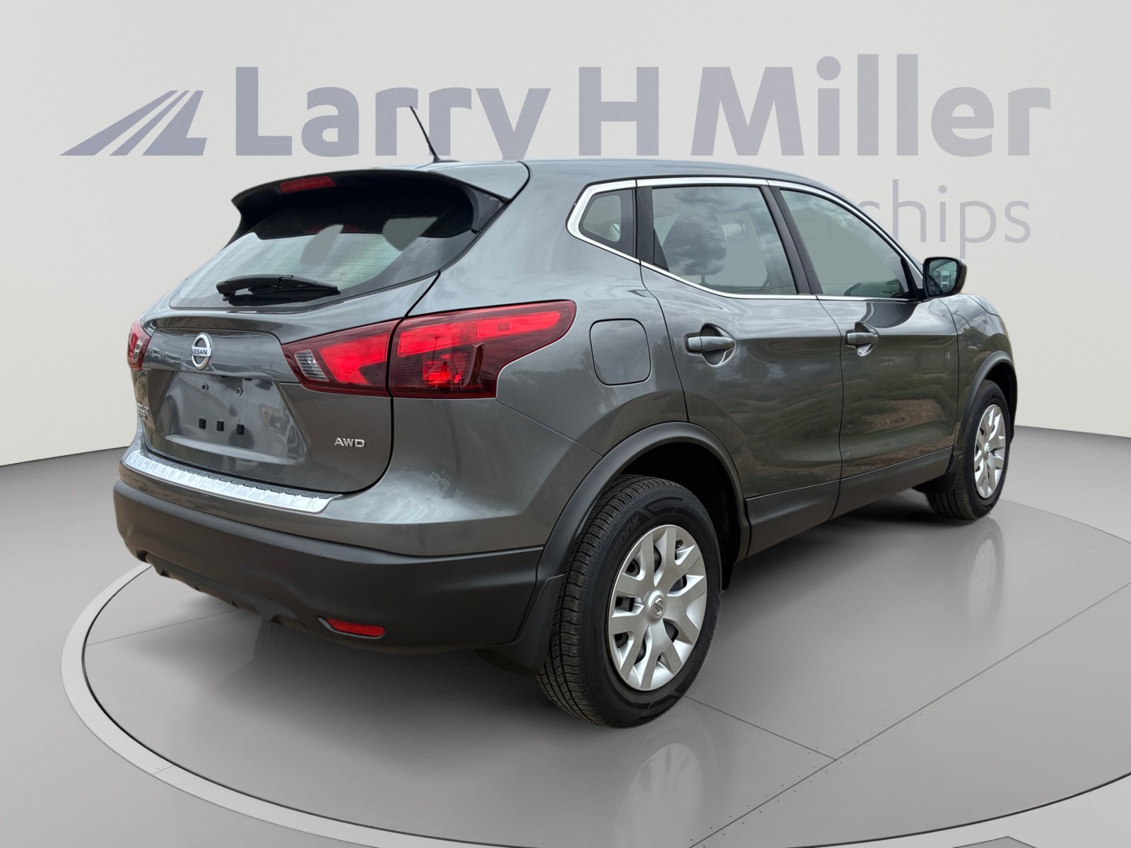 Used 2018 Nissan Rogue Sport S AWD/4WD image 5
