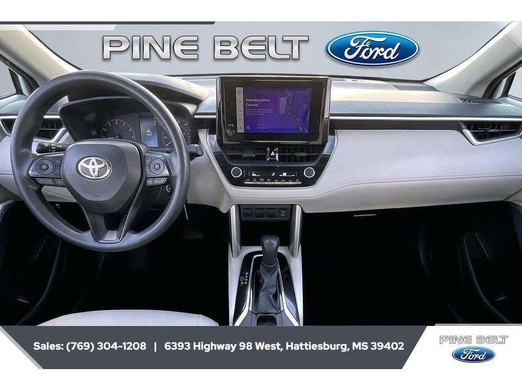 Used 2023 Toyota Corolla Cross L image 13