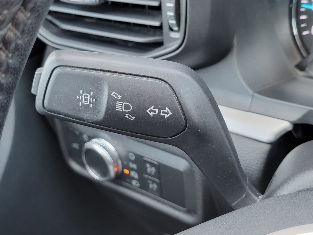 Certified 2022 Ford Explorer XLT image 30