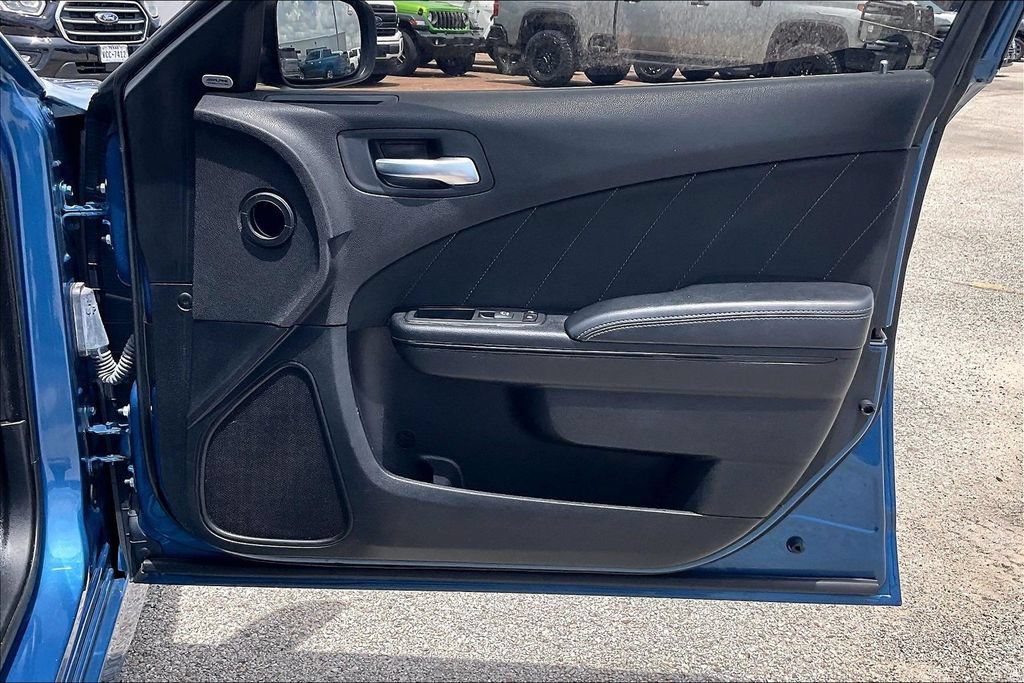 Used 2022 Dodge Charger R/T w/ Blacktop Package RWD image 29