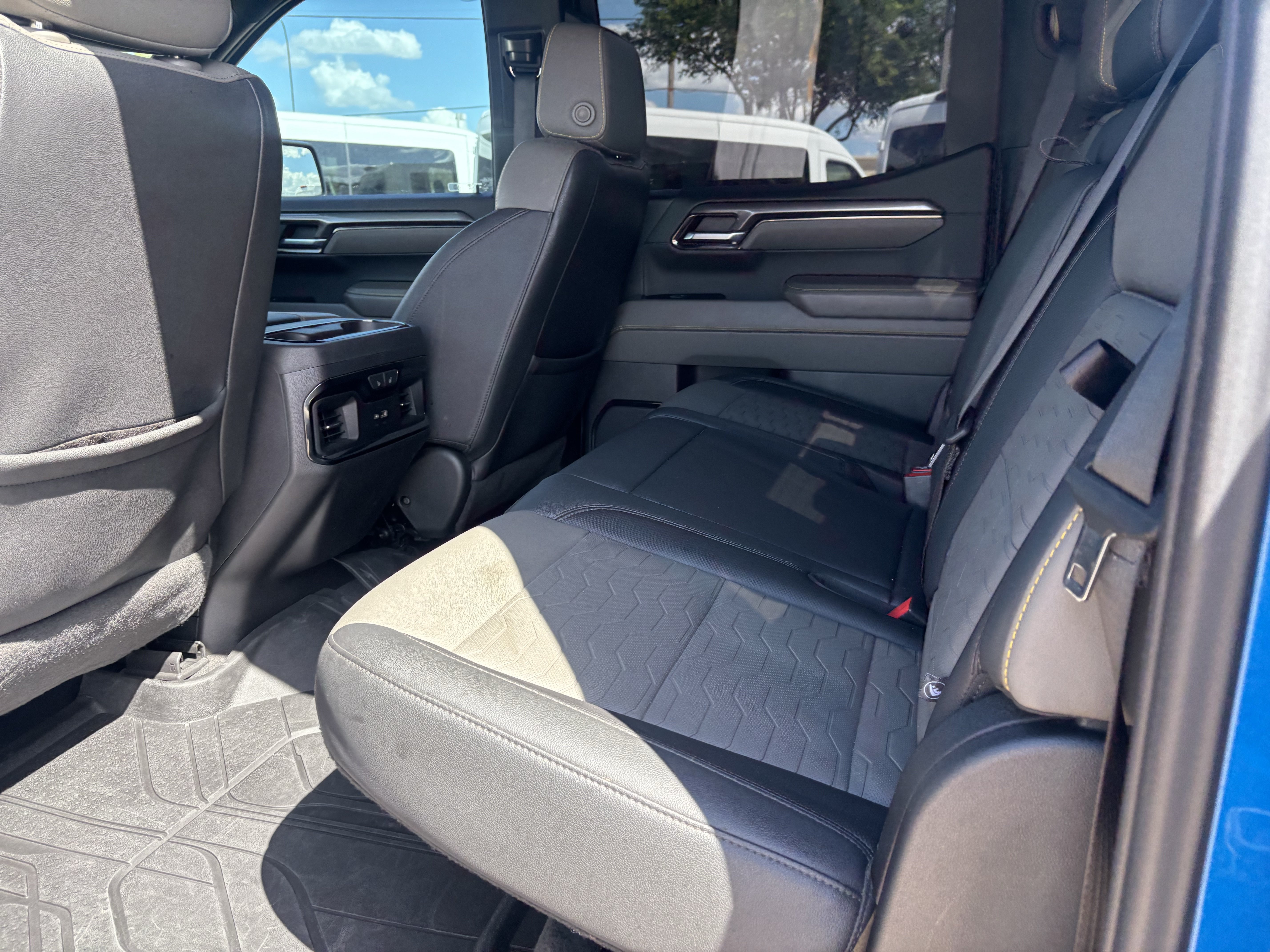 Used 2023 Chevrolet Silverado 1500 ZR2 w/ Technology Package AWD/4WD image 15