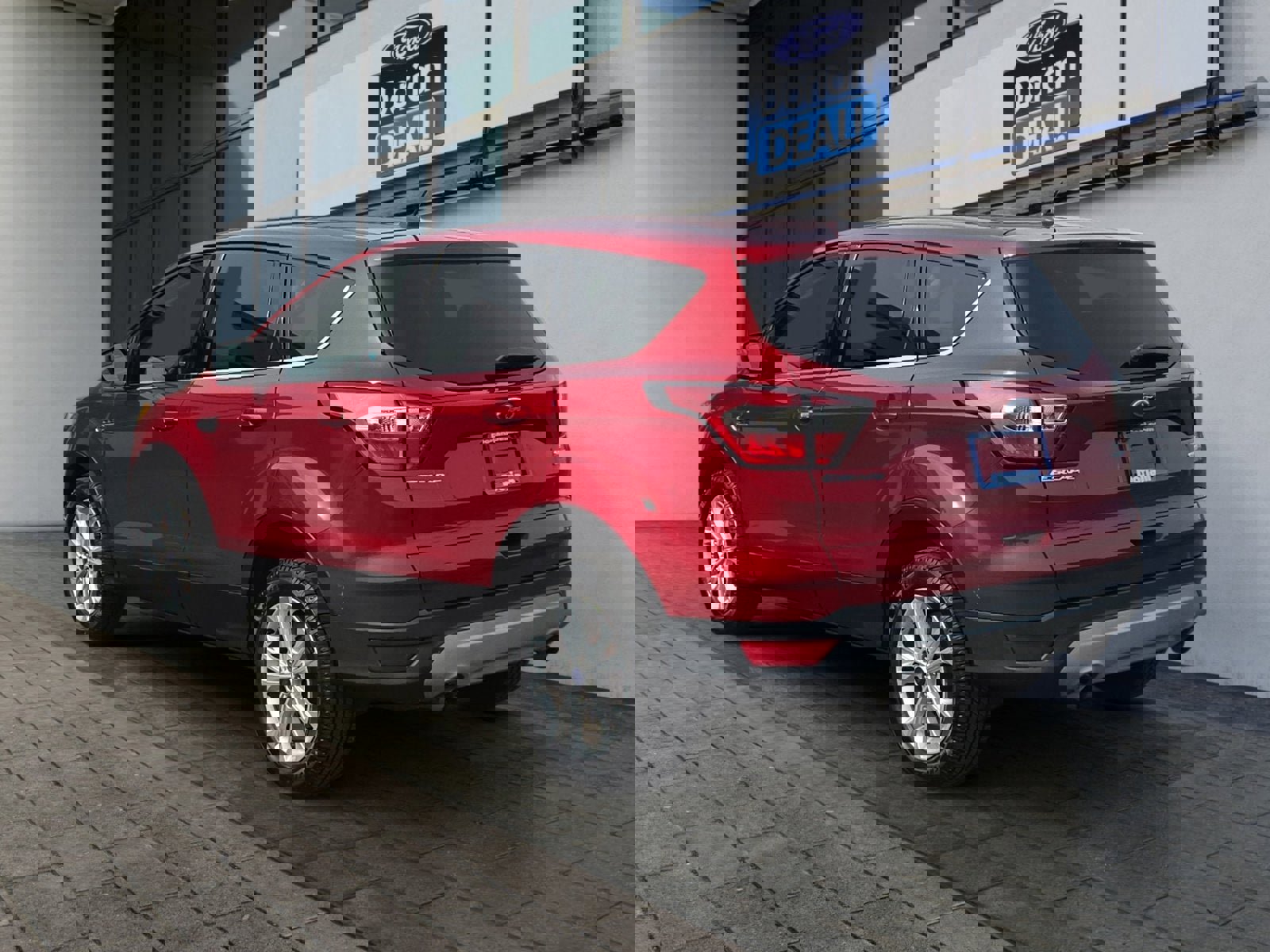 Certified 2017 Ford Escape SE w/ SE Cold Weather Package image 5